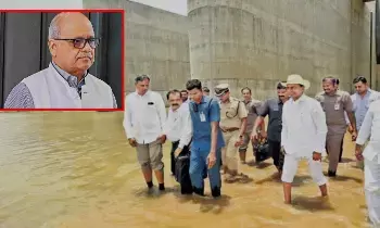 కేసీఆర్కు కాళేశ్వరం కమిషన్ నోటీసులు కేసీఆర్కు కాళేశ్వరం కమిషన్ నోటీసులు