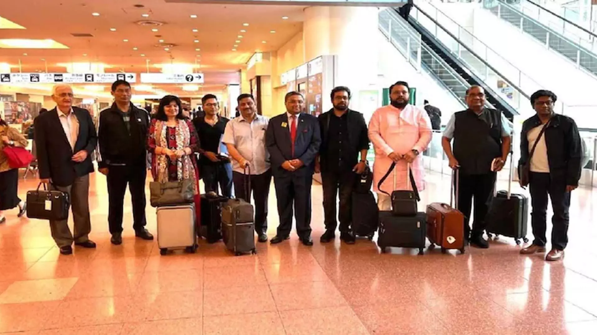 మొదలైన భారత్ దౌత్య యుద్దం... మొదలైన భారత్ దౌత్య యుద్దం...