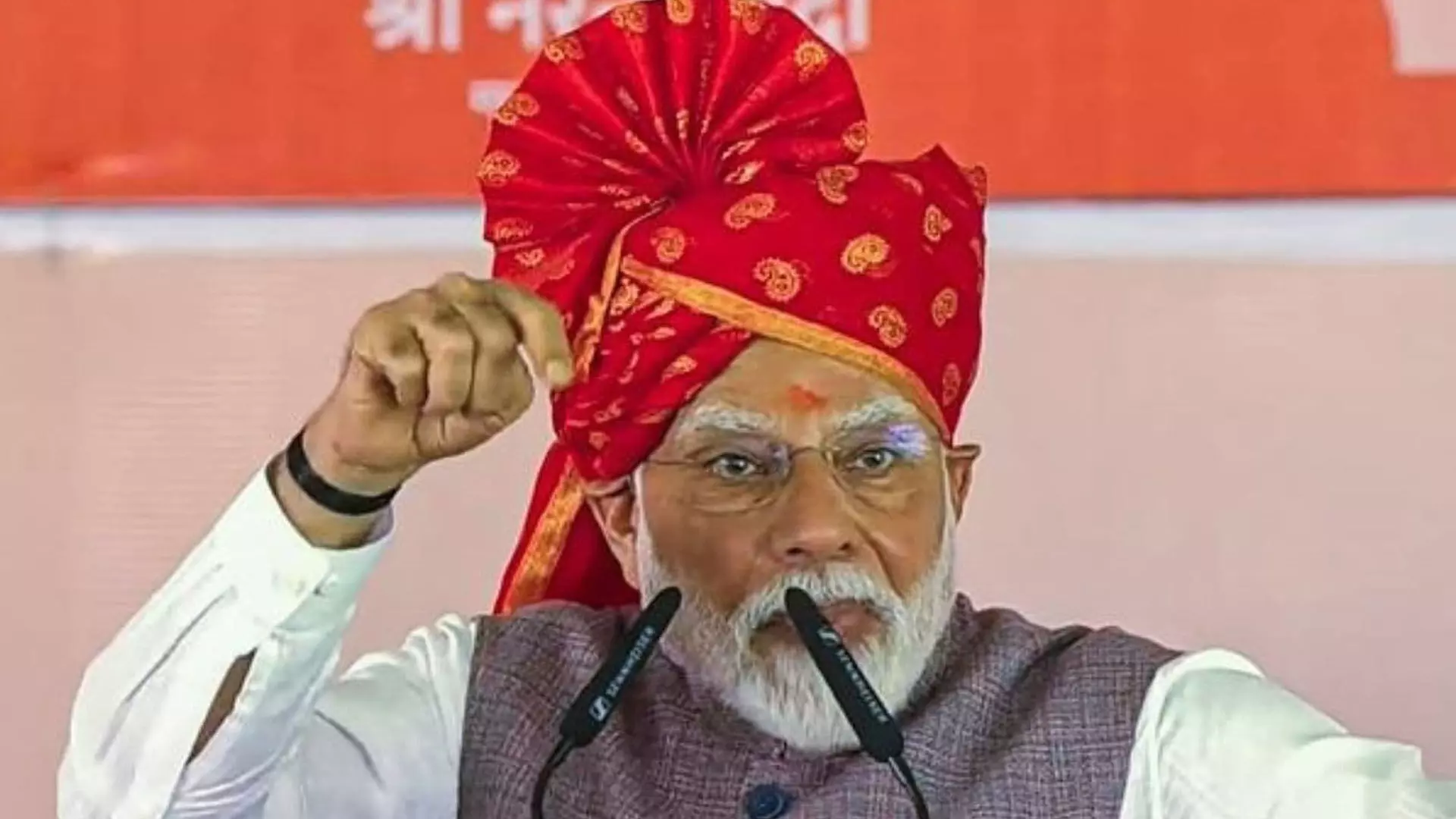 నా నరాల్లో రక్తం కాదు సిందూరం మరుగుతోంది - ప్రధాని మోదీ నా నరాల్లో రక్తం కాదు సిందూరం మరుగుతోంది - ప్రధాని మోదీ