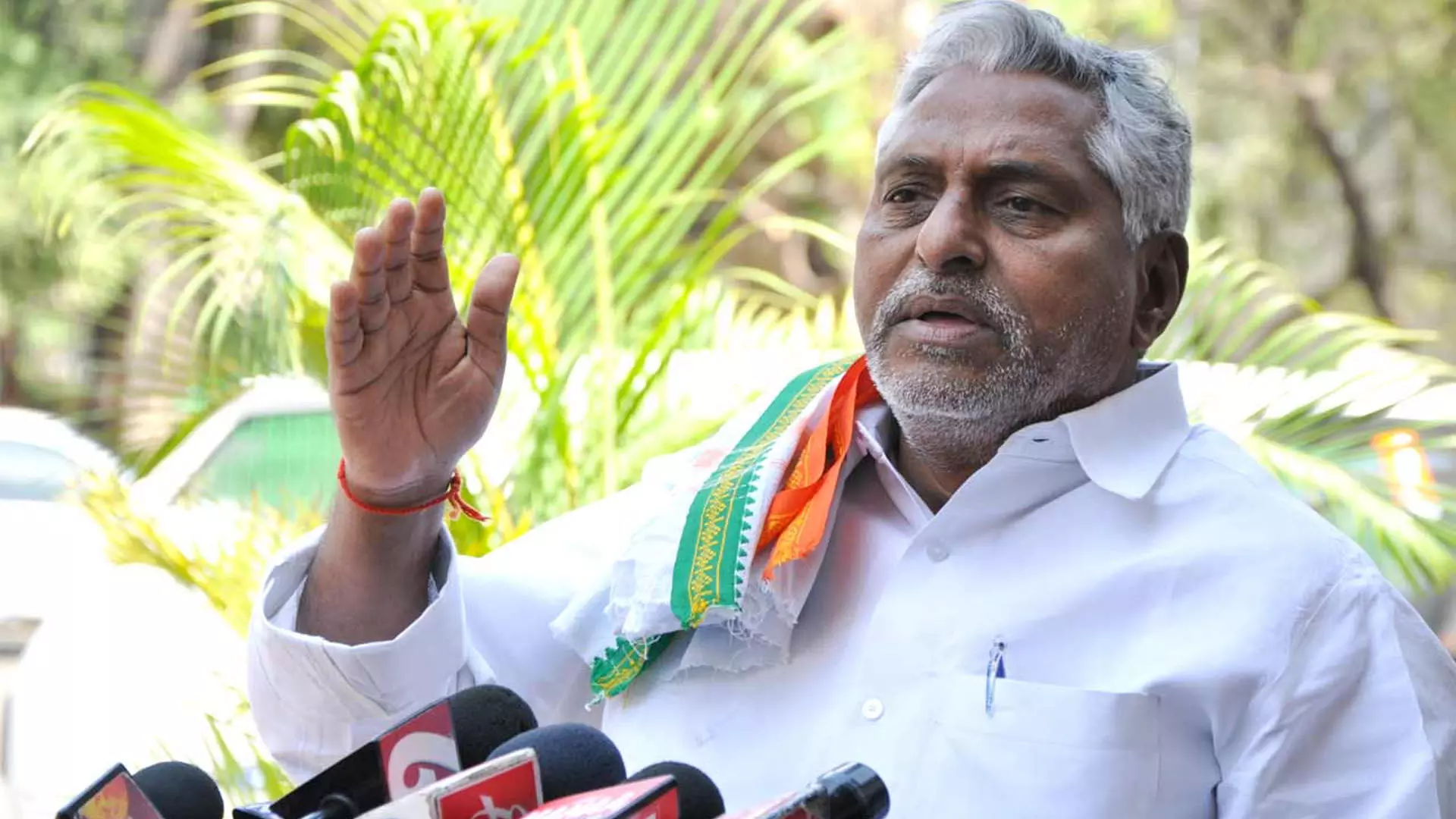 తెలంగాణలో ప్రారంభమైన కాంగ్రెస్ మార్కు రాజకీయాలు తెలంగాణలో ప్రారంభమైన కాంగ్రెస్ మార్కు రాజకీయాలు