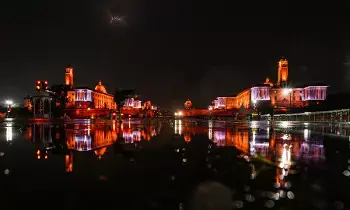 ఢిల్లీలో భారీ వర్షం...విమానాల రద్దు ఢిల్లీలో భారీ వర్షం...విమానాల రద్దు