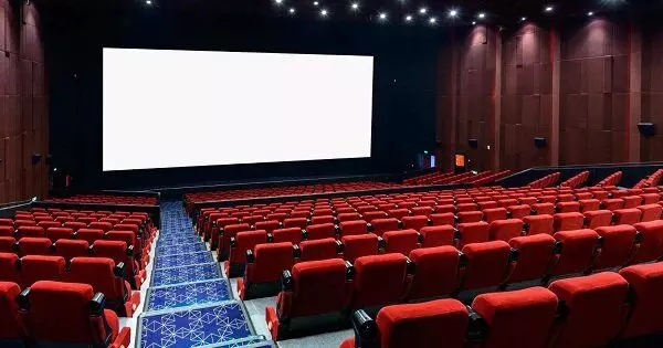 ఏపీలో సిల్వర్‌ స్క్రీన్స్‌ హైడ్రామా!