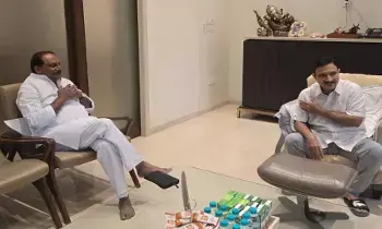 సుజనా చౌదరని పరామర్శించిన మాజీ సీయం నల్లారి సుజనా చౌదరని పరామర్శించిన మాజీ సీయం నల్లారి