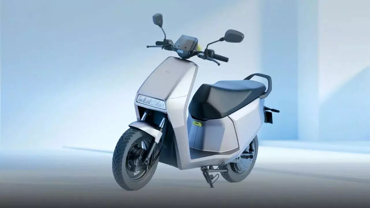 Ola Electric : స్మార్ట్ ఫోన్ కంటే తక్కువ ధరకే ఎలక్ట్రిక్ స్కూటర్.. డెలివరీ మాత్రం ఆలస్యం Ola Electric : స్మార్ట్ ఫోన్ కంటే తక్కువ ధరకే ఎలక్ట్రిక్ స్కూటర్.. డెలివరీ మాత్రం ఆలస్యం