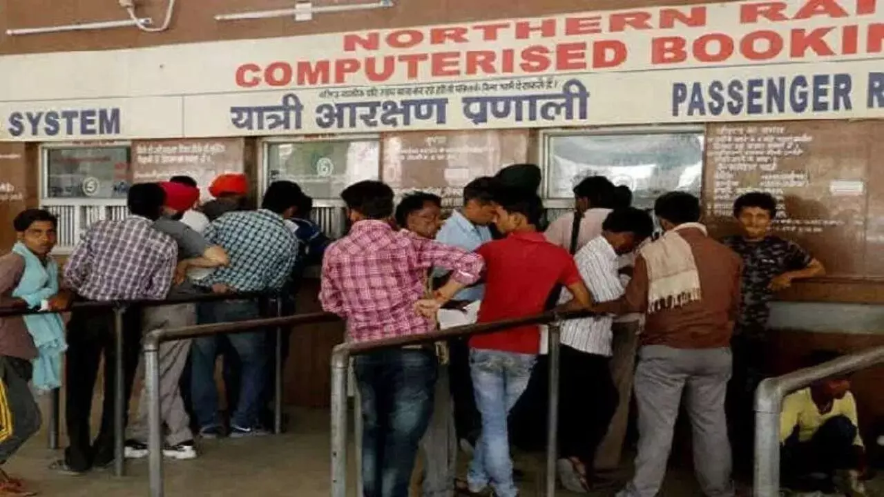 Indian Railways : ఐఆర్‌సీటీసీ తత్కాల్ టికెట్లలో పెద్ద మోసం జరుగుతోందా? సర్వేలో షాకింగ్ నిజాలు