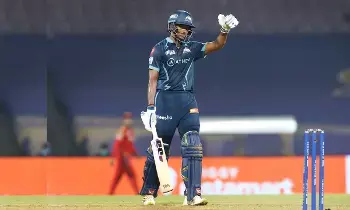 IPL2025:ఐపీఎల్ సిరీస్లో సాయి సుదర్శన్ కొత్త రికార్డు IPL2025:ఐపీఎల్ సిరీస్లో సాయి సుదర్శన్ కొత్త రికార్డు