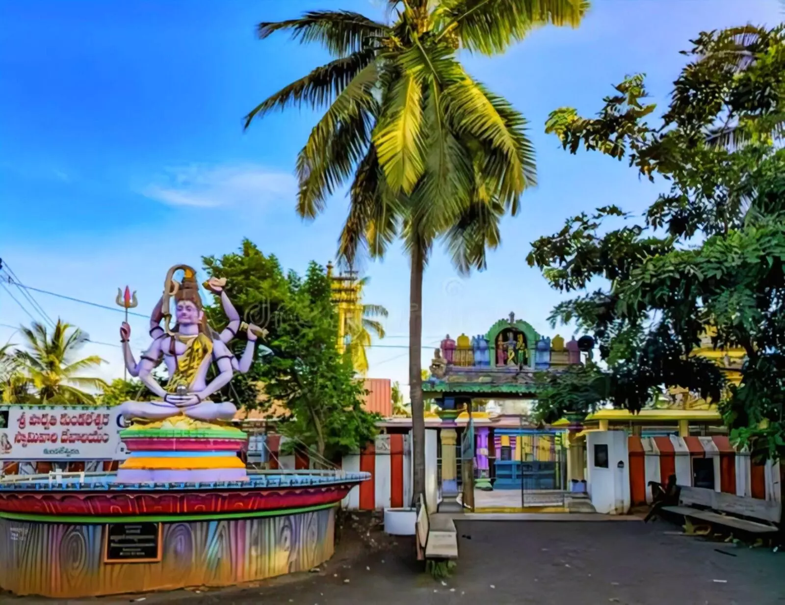 Devotional: కాశీ క్షేత్రానికి వెళ్లలేనివారు ఇక్కడికి వెళ్లండి.. చాగంటి చెప్పిన ఆలయం!
