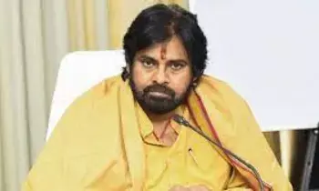 యేడాదిలో పవన్కల్యాణ్ ఇమేజ్ తగ్గిందా? యేడాదిలో పవన్కల్యాణ్ ఇమేజ్ తగ్గిందా?
