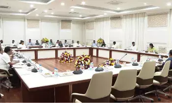 ఇకపై నెలకు రెండుసార్లు కేబినెట్ మీటింగ్లు ఇకపై నెలకు రెండుసార్లు కేబినెట్ మీటింగ్లు