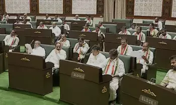 కాంగ్రెస్లో కేబినెట్ ప్రకంపనలు - సీనియర్ల బుజ్జగింపులు కాంగ్రెస్లో కేబినెట్ ప్రకంపనలు - సీనియర్ల బుజ్జగింపులు