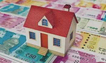 మిడిల్ క్లాస్‌కు మోయలేని భారంగా ఇళ్లు!