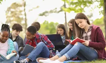 Education: విద్యార్థుల్లో పఠన అలవాటు-విజ్ఞానానికి మూలం Education: విద్యార్థుల్లో పఠన అలవాటు-విజ్ఞానానికి మూలం