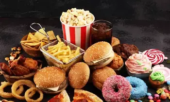 Junk Food: జంక్ ఫుడ్ లాగిస్తున్నారా? అయితే ఈ విషయం తెలుసుకోండి