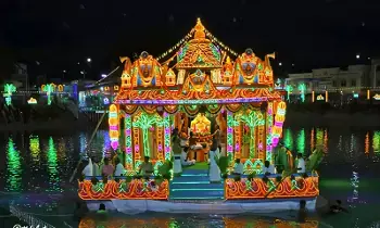 Tiruchanurమూడవ రోజు తెప్పపై విహరించిన పద్మావతీ అమ్మవారు Tiruchanurమూడవ రోజు తెప్పపై విహరించిన పద్మావతీ అమ్మవారు