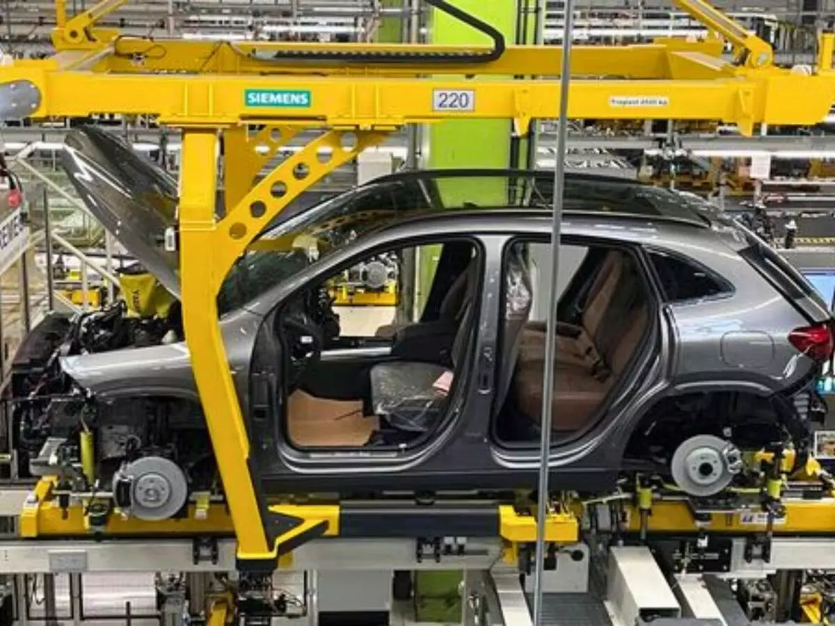 Auto Industry: చైనా రేర్ ఎర్త్ మాగ్నెట్ బాంబ్..ఆటో ఇండస్ట్రీలో అలజడి..పడిపోయిన ఉత్పత్తి Auto Industry: చైనా రేర్ ఎర్త్ మాగ్నెట్ బాంబ్..ఆటో ఇండస్ట్రీలో అలజడి..పడిపోయిన ఉత్పత్తి