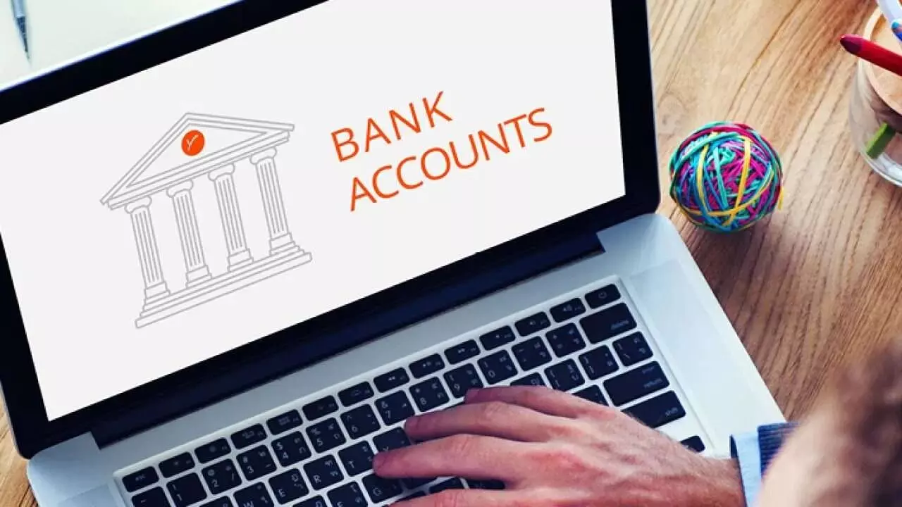 RBIs New KYC Rules: నేటి నుంచే అమల్లోకి ఆర్బీఐ కొత్త కేవైసీ రూల్స్.. ఇక బ్యాంక్ పనులన్నీ ఇంటి నుంచే ! RBIs New KYC Rules: నేటి నుంచే అమల్లోకి ఆర్బీఐ కొత్త కేవైసీ రూల్స్.. ఇక బ్యాంక్ పనులన్నీ ఇంటి నుంచే !