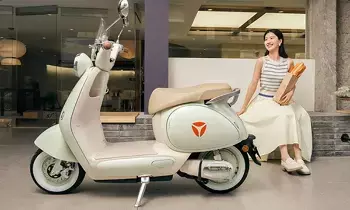 Salt-Powered Scooters: త్వరలో ఉప్పుతో నడిచే స్కూటర్లు.. చైనాతో భారత్ పోటీ Salt-Powered Scooters: త్వరలో ఉప్పుతో నడిచే స్కూటర్లు.. చైనాతో భారత్ పోటీ