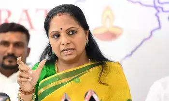 కవితకు దూరమవుతున్న బీఆర్ఎస్ యంత్రాంగం కవితకు దూరమవుతున్న బీఆర్ఎస్ యంత్రాంగం
