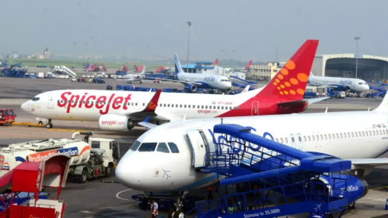 Airline Stocks : ఇజ్రాయెల్ - ఇరాన్ పోరు, విమాన ప్రమాదం.. 12వేల కోట్లు నష్టపోయిన ఇండిగో, స్పైస్ జెట్ Airline Stocks : ఇజ్రాయెల్ - ఇరాన్ పోరు, విమాన ప్రమాదం.. 12వేల కోట్లు నష్టపోయిన ఇండిగో, స్పైస్ జెట్
