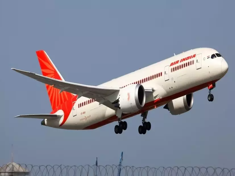 Flight: విమాన ప్రయాణమంటే భయమా.. ఈ పనిచేయండి! Flight: విమాన ప్రయాణమంటే భయమా.. ఈ పనిచేయండి!