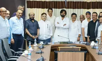 రేపు ఏపీకి తెలుగు సినీ పరిశ్రమ పెద్దలు రేపు ఏపీకి తెలుగు సినీ పరిశ్రమ పెద్దలు