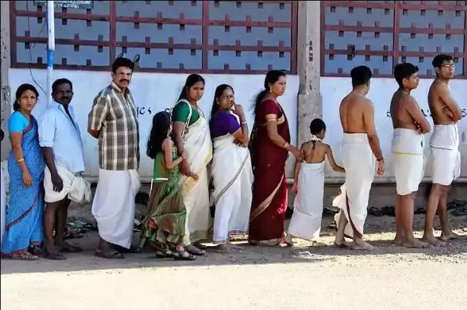 Traditional Attire: ఆలయాలకు సాంప్రదాయ దుస్తులు ఎందుకు ధరించాలి..? Traditional Attire: ఆలయాలకు సాంప్రదాయ దుస్తులు ఎందుకు ధరించాలి..?