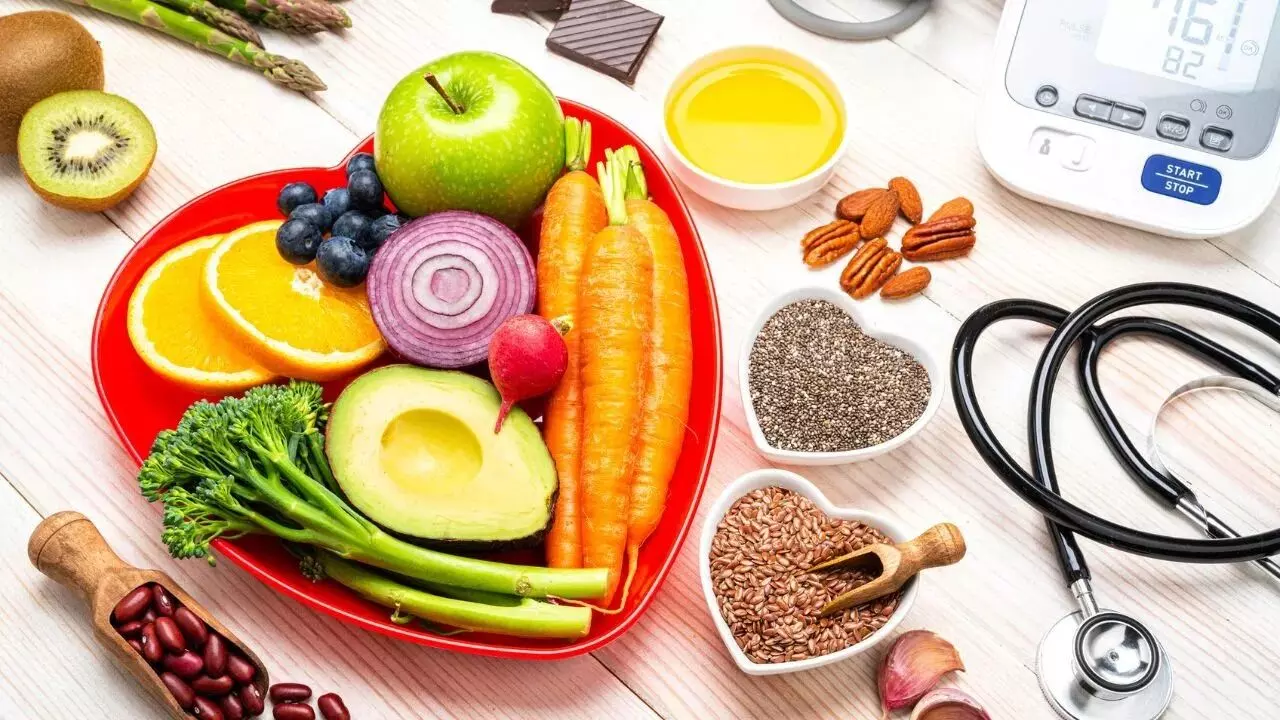Heart Health: గుండె ఆరోగ్యం.. ఇవి అస్సలు తినొద్దు Heart Health: గుండె ఆరోగ్యం.. ఇవి అస్సలు తినొద్దు