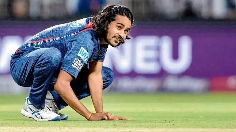 Digvesh Rathi: వీడు మామూలోడు కాదు.. 5 బంతుల్లో 5 వికెట్లు