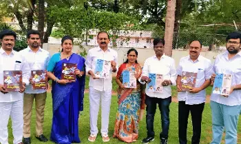 5 కోట్ల మంది రాష్ట్ర ప్రజలకు వెన్నుపోటు పుస్తకం ఆవిష్కరణ