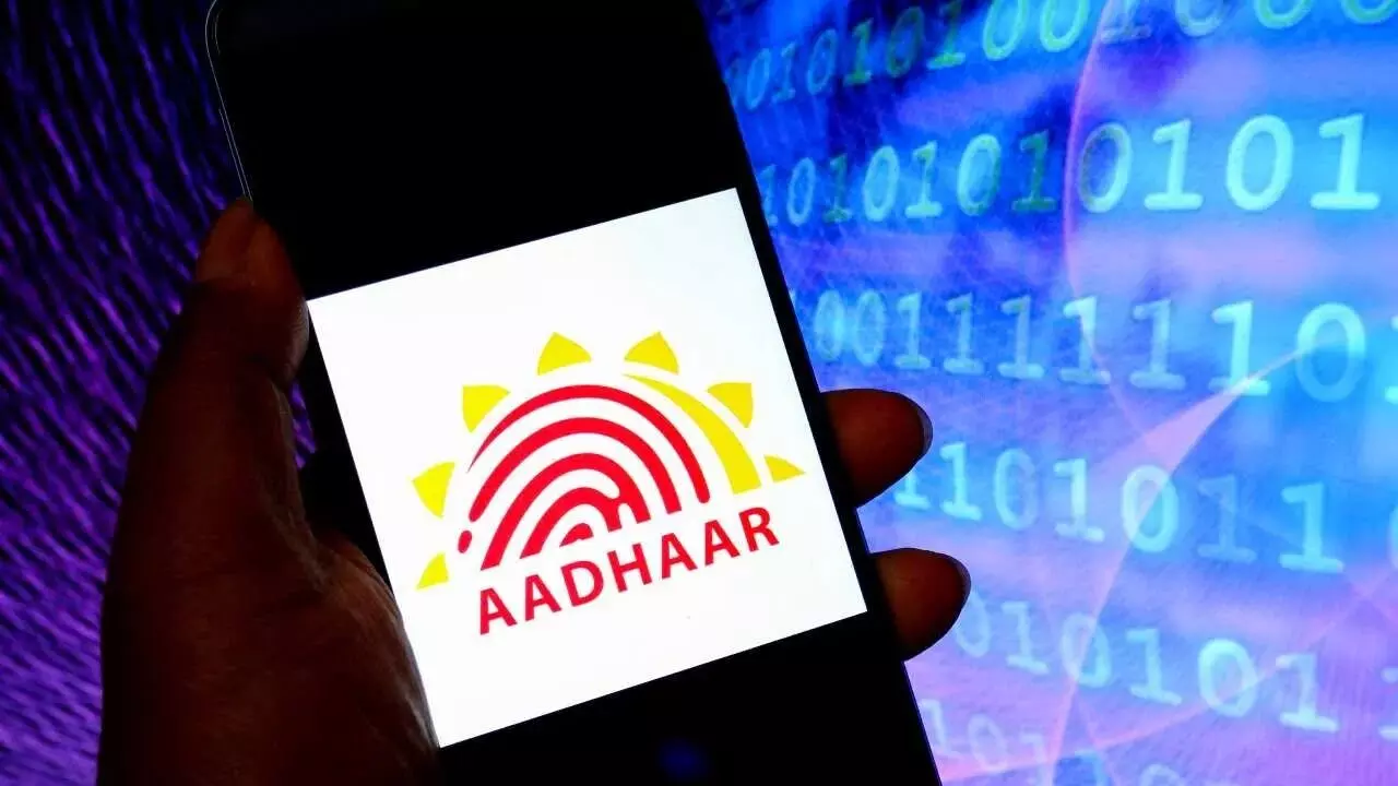 Aadhaar : ఆధార్ ఇక మరింత ఈజీ.. ఇంట్లో కూర్చొనే అన్ని పనులు Aadhaar : ఆధార్ ఇక మరింత ఈజీ.. ఇంట్లో కూర్చొనే అన్ని పనులు
