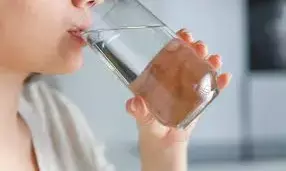 Drink Water Daily: రోజుకు ఎన్ని నీళ్లు తాగాలి.. తక్కువ తాగితే డేంజరా? Drink Water Daily: రోజుకు ఎన్ని నీళ్లు తాగాలి.. తక్కువ తాగితే డేంజరా?