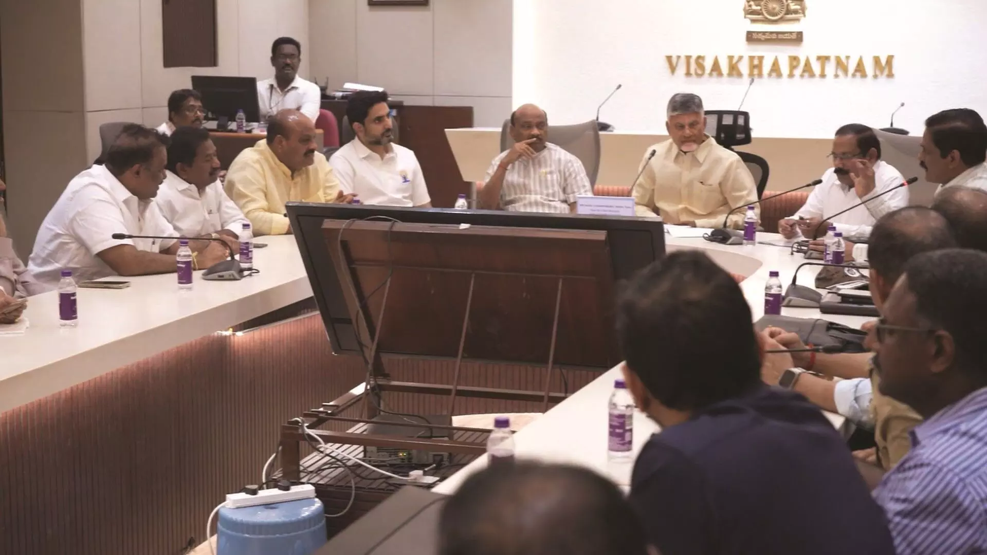 యోగా డే గ్రాండ్ సక్సెస్ - చంద్రబాబు యోగా డే గ్రాండ్ సక్సెస్ - చంద్రబాబు