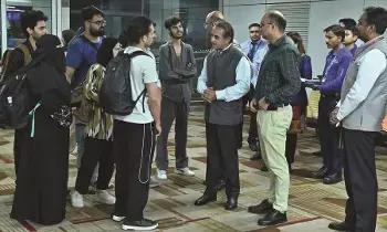 ఇరాన్ నుంచి స్వదేశానికి 290 మంది భారత విద్యార్థులు ఇరాన్ నుంచి స్వదేశానికి 290 మంది భారత విద్యార్థులు