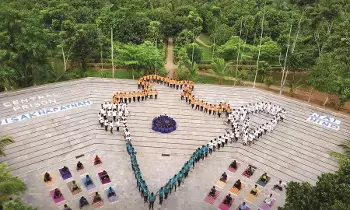 విశాఖ కేంద్రకారాగారంలో వినూత్న రీతిలో యోగా దినోత్సవం విశాఖ కేంద్రకారాగారంలో వినూత్న రీతిలో యోగా దినోత్సవం