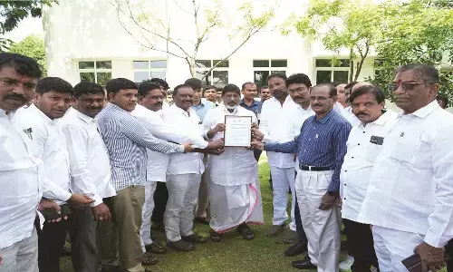 తెలంగాణ విద్యుత్ రంగంలో దేశానికి దిక్సూచి కావాలి