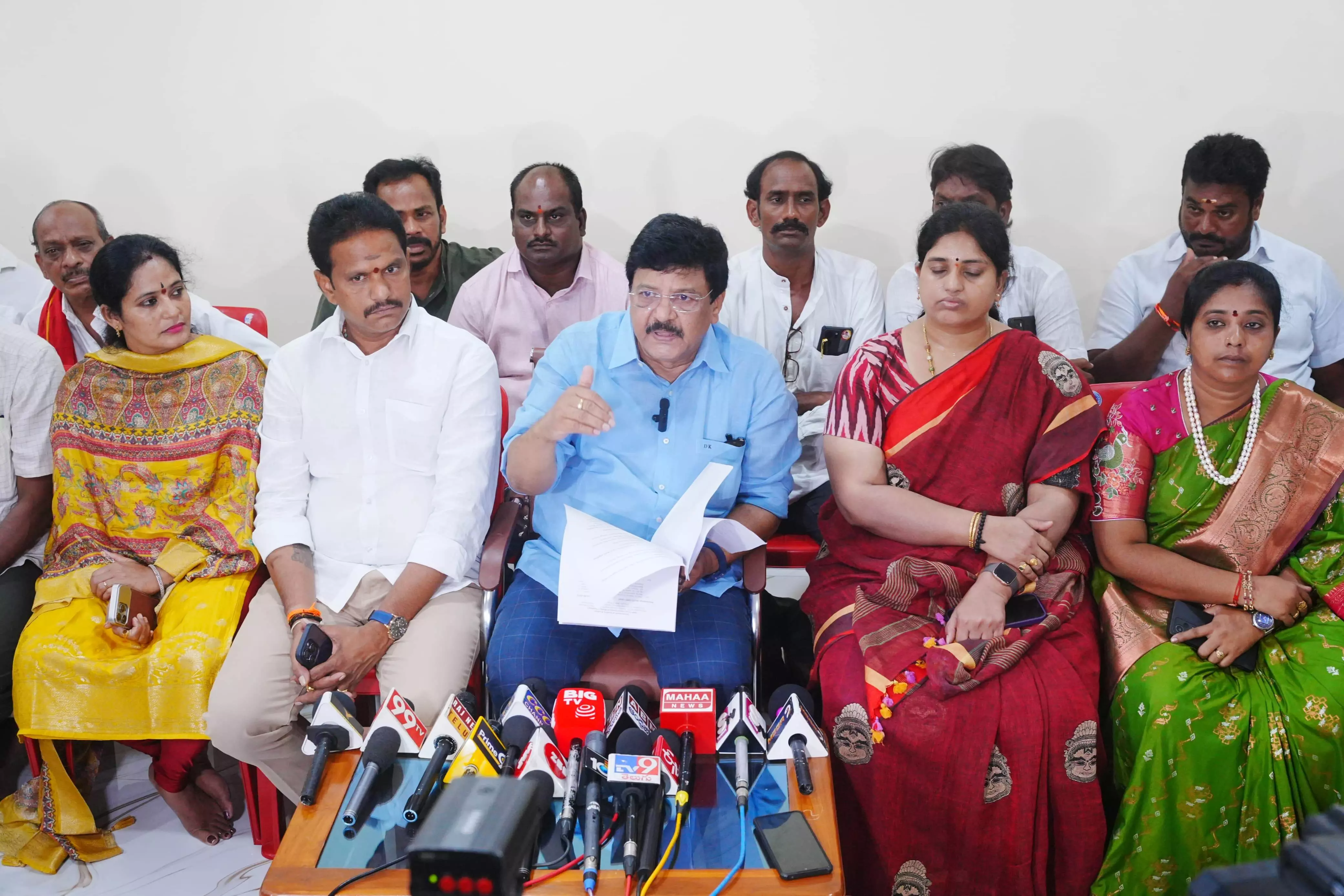 ఈనెల 26న అఖండగోదావరి ప్రాజెక్టుకు శంకుస్ధాపన ఈనెల 26న అఖండగోదావరి ప్రాజెక్టుకు శంకుస్ధాపన
