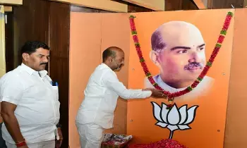 భారత్ అసలు సిసలైన హీరో శ్యామాప్రసాద్ ముఖర్జీ భారత్ అసలు సిసలైన హీరో శ్యామాప్రసాద్ ముఖర్జీ