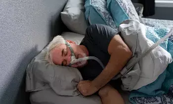 Loud Snoring: రాత్రిపూట గట్టిగా గురక పెడుతున్నారా? కారణమిదే.. Loud Snoring: రాత్రిపూట గట్టిగా గురక పెడుతున్నారా? కారణమిదే..