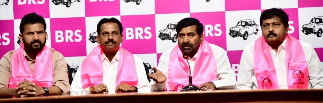 గోదావరి నీళ్లను తరలించే కుట్ర