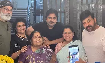 అంజనా దేవి ఆరోగ్యంపై క్లారిటీ! అంజనా దేవి ఆరోగ్యంపై క్లారిటీ!