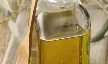 Olive Oil : ఆహారంలో ఆలివ్ నూనె ఎందుకు వాడాలి..? తెలిస్తే ఆశ్చర్యపోతారు Olive Oil : ఆహారంలో ఆలివ్ నూనె ఎందుకు వాడాలి..? తెలిస్తే ఆశ్చర్యపోతారు