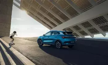 BYD Atto 3 : రోజుకు 700+ అట్టో 3 కార్ల అమ్మకాలతో ఈవీ మార్కెట్లో కింగ్ అనిపించుకున్న BYD BYD Atto 3 : రోజుకు 700+ అట్టో 3 కార్ల అమ్మకాలతో ఈవీ మార్కెట్లో కింగ్ అనిపించుకున్న BYD