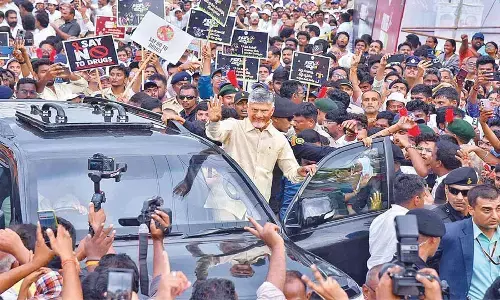 గంజాయి, డ్రగ్స్ పై యుద్ధం ప్రకటిస్తున్నా - చంద్రబాబు