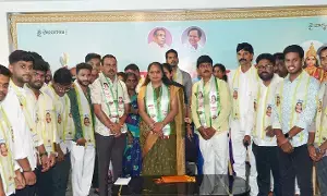 పసుపు బోర్డు ఎన్నిసార్లు ప్రారంభిస్తరు - ఎమ్మెల్సీ కవిత పసుపు బోర్డు ఎన్నిసార్లు ప్రారంభిస్తరు - ఎమ్మెల్సీ కవిత