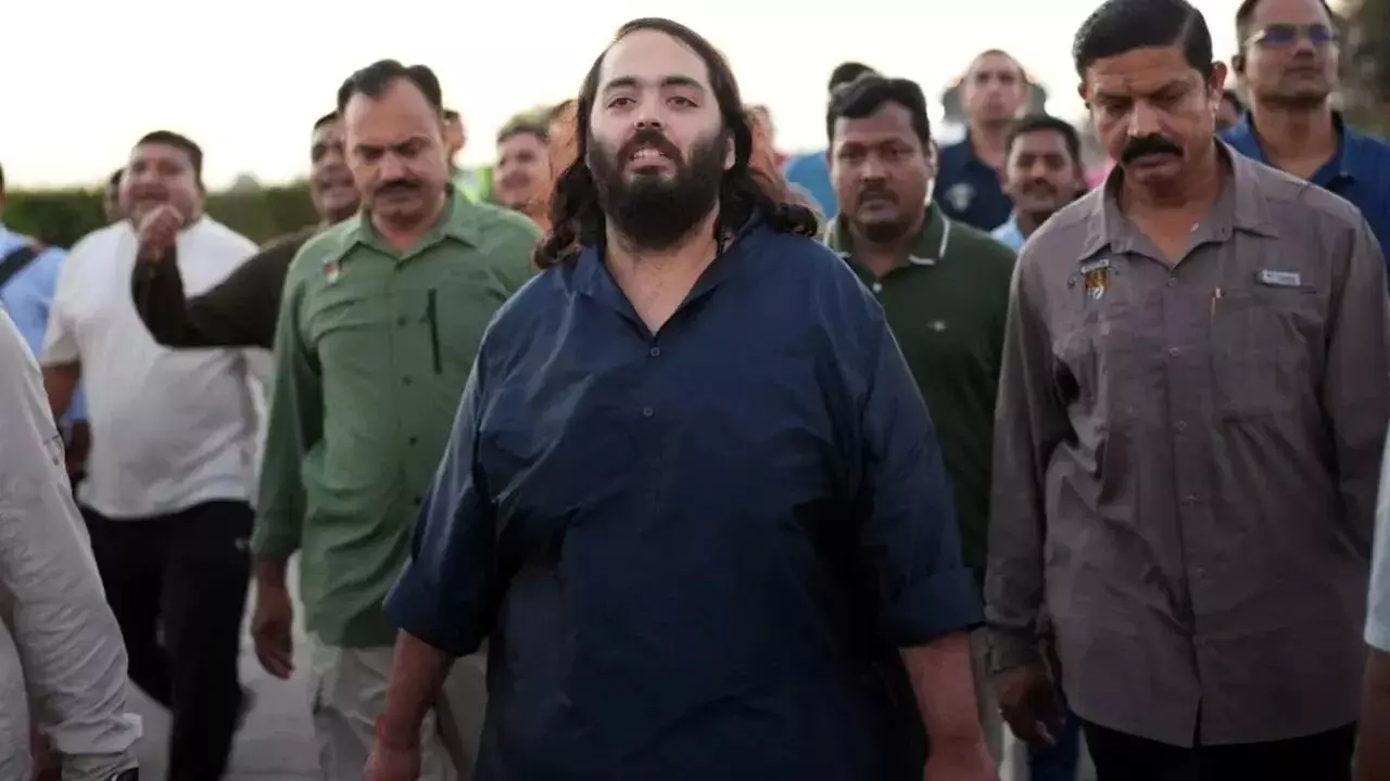 Anant Ambani  : రిలయన్స్ బోర్డులో మార్పులు.. అనంత్ అంబానీకి కీలక బాధ్యతలు.. జీతం రూ.20కోట్లు పైనే