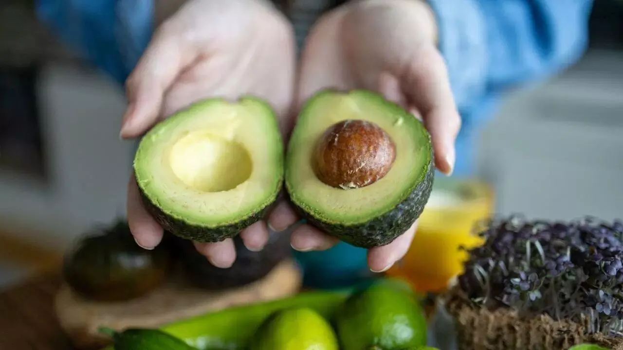 Avocado: ఉదయం పూట అవకాడోతో అద్భుత లాభాలు Avocado: ఉదయం పూట అవకాడోతో అద్భుత లాభాలు