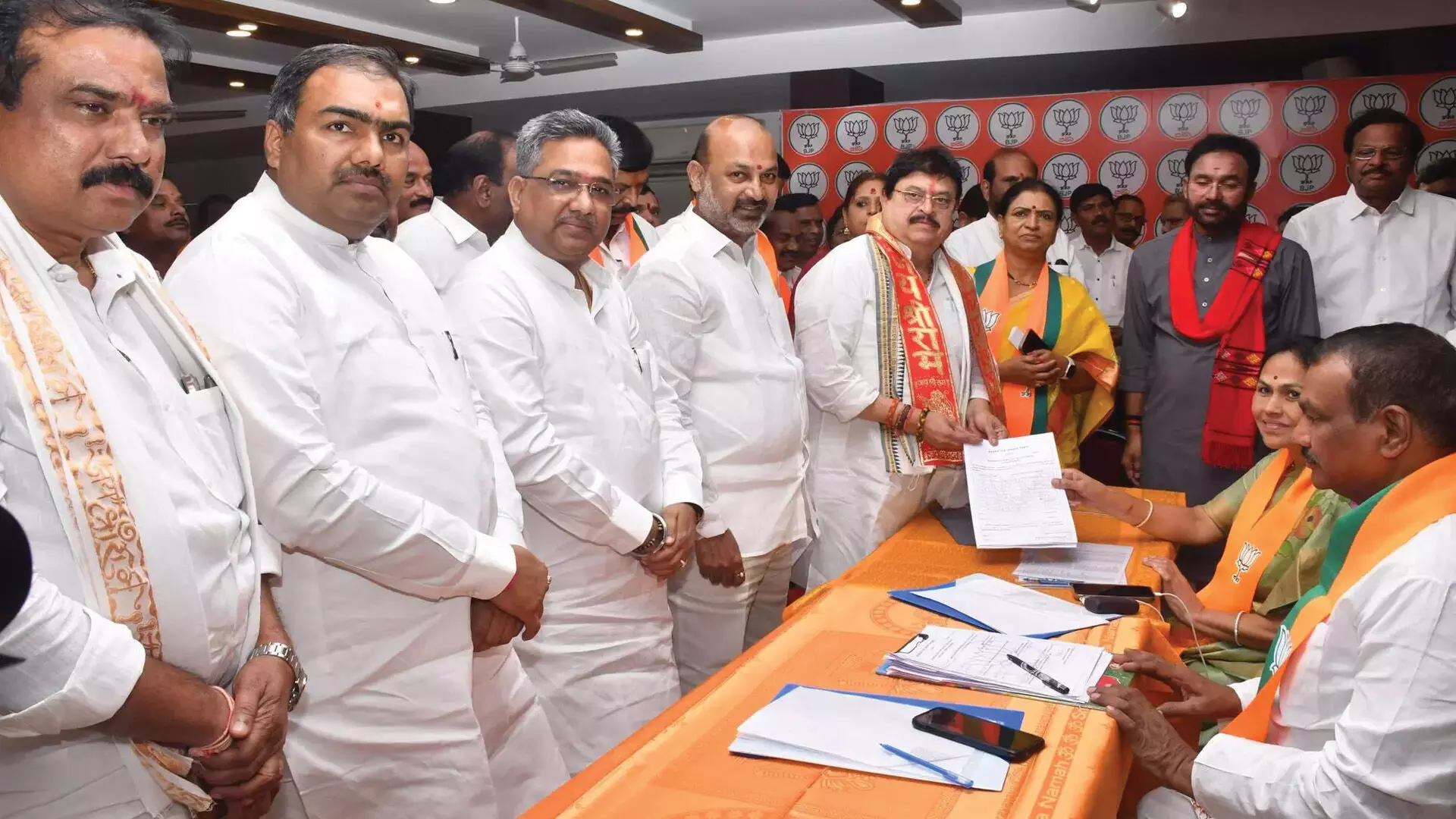 తెలంగాణ బీజేపీ అధ్యక్షుడిగా ఎన్.రామచంద్రరావు ఏకగ్రీవ ఎన్నిక తెలంగాణ బీజేపీ అధ్యక్షుడిగా ఎన్.రామచంద్రరావు ఏకగ్రీవ ఎన్నిక