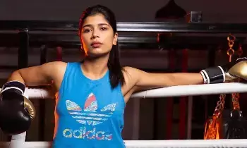 Nikhat Zareen: గోల్డ్ మెడల్ కు అడుగుదూరంలో నిఖత్ జరీన్ Nikhat Zareen: గోల్డ్ మెడల్ కు అడుగుదూరంలో నిఖత్ జరీన్
