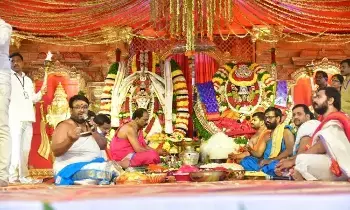 Balkampet Yellamma Kalyana Mahotsavam: వైభవంగా బల్కంపేట ఎల్లమ్మ కల్యాణ మహోత్సవం Balkampet Yellamma Kalyana Mahotsavam: వైభవంగా బల్కంపేట ఎల్లమ్మ కల్యాణ మహోత్సవం