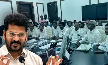 ప్రభుత్వ ఉద్యోగులు జాగ్రత్త...సీఎం రేవంత్ సంచలన నిర్ణయం ప్రభుత్వ ఉద్యోగులు జాగ్రత్త...సీఎం రేవంత్ సంచలన నిర్ణయం